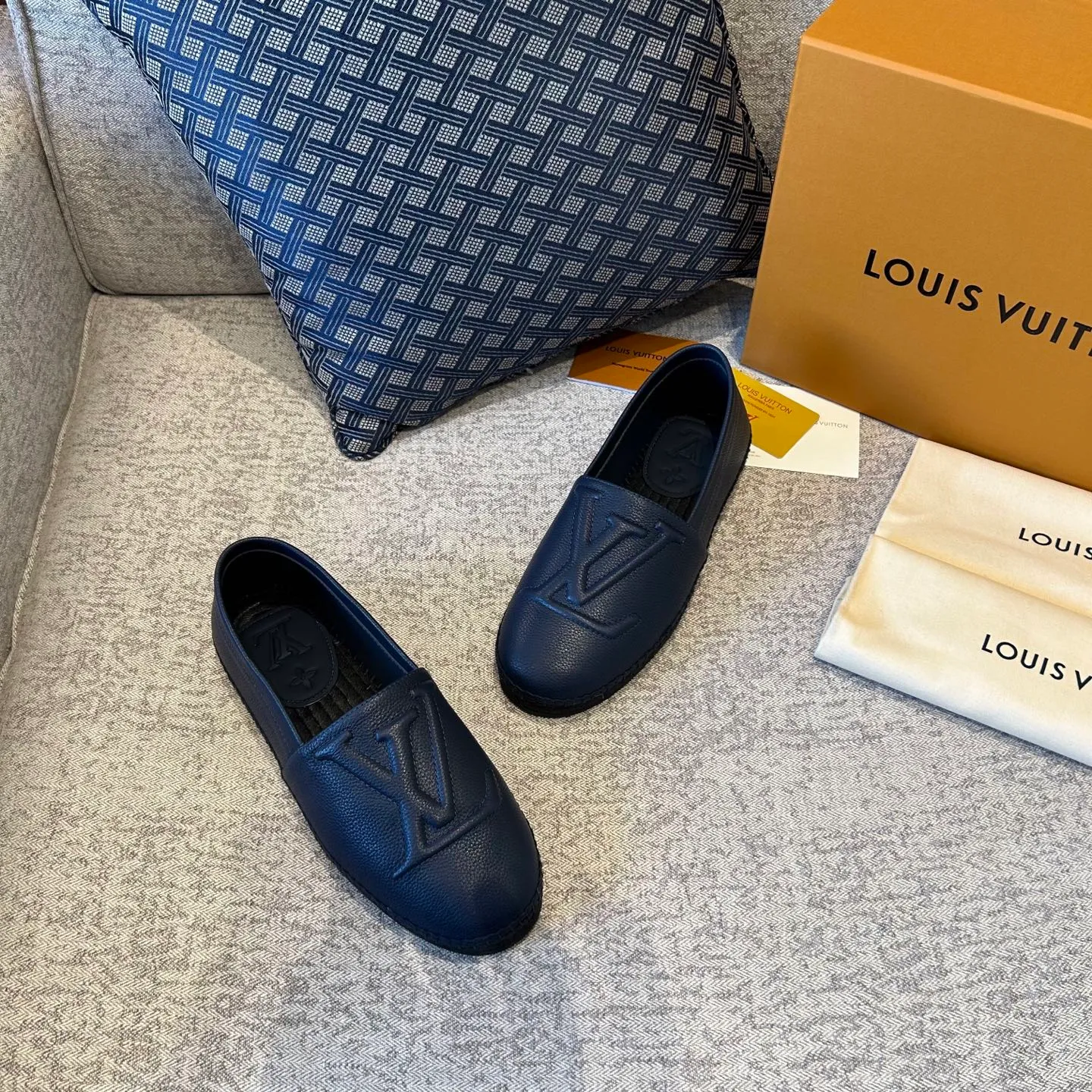 [L Family] Top P: 720💰-Size: 39-44 (customized at 38.45.46) L Family Freesstyle Men's Fisherman Shoes. 2026 Overseas🎆🎆[Spring and Summer New Style: Lv Fisherman Shoes] Material: calf suede, cowhide𥚃, rubber injection process, hemp rope with rubber outsole.